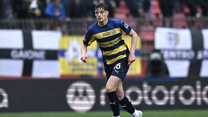 关于帕尔马队中场核心状态回勇，球队士气大振的信息