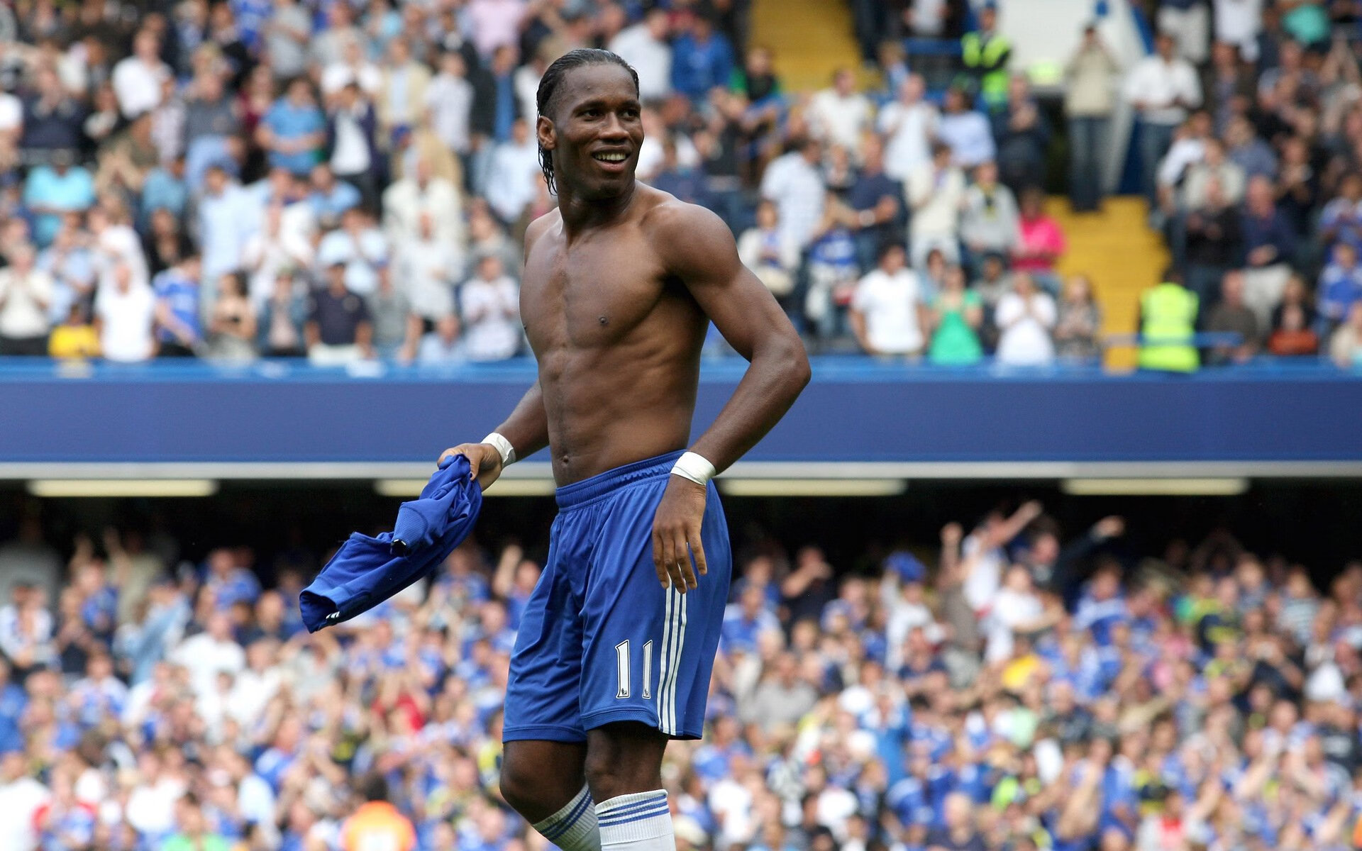 莎拉波娃关键节点问鼎冠军，勇士带队取胜！